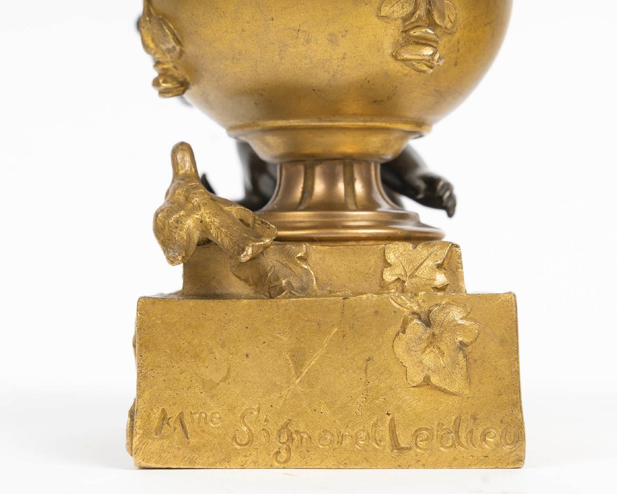 Ledieu-signoret (1853–1903)—*child With A Turtle Dove*. Bronze Inkwell. Circa 1890-photo-1