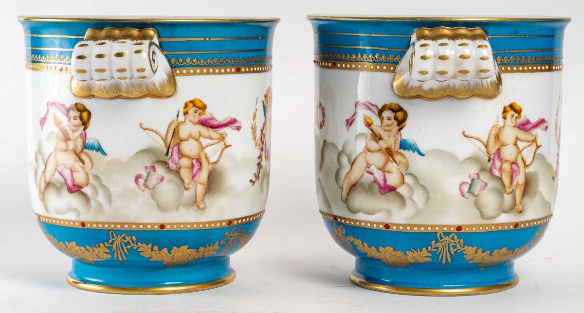 Pair Of Refreshment-shaped Porcelain Planters-photo-1