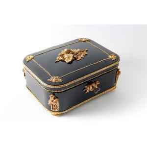 Maison Dielh , à Paris- Coffret Serre-bijoux d'époque Napoléon IIIi à Décor Sinisant. 