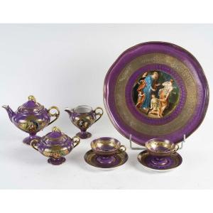 Vienne- Porcelain Tête-à-tête With Historiated Polychrome Decor On A Purple And Gold Background.