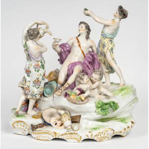 Le Triomphe de Bacchus . Groupe en porcelaine émaillée polychrome sur un modéle de L.S. BOIZOT