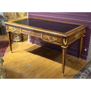 LEGER à Paris- BUREAU PLAT de Style Louis XVI sur des modèles XVIIIe de Montigny et Reisener