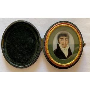 Miniature On Ivory - Portrait Of An Elegant Man In His Leather Case - Restoration Period 