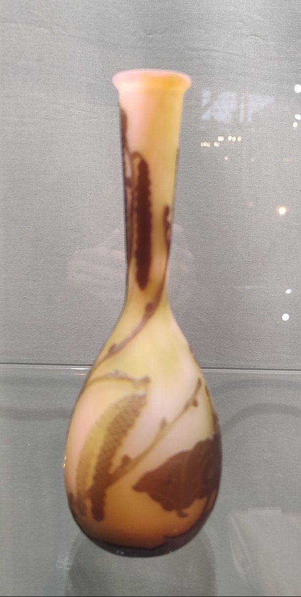Ets Gallé 1846/1936  - Vase Soliflore De Forme Berluze à Décor De Chatons De Bouleau.-photo-2