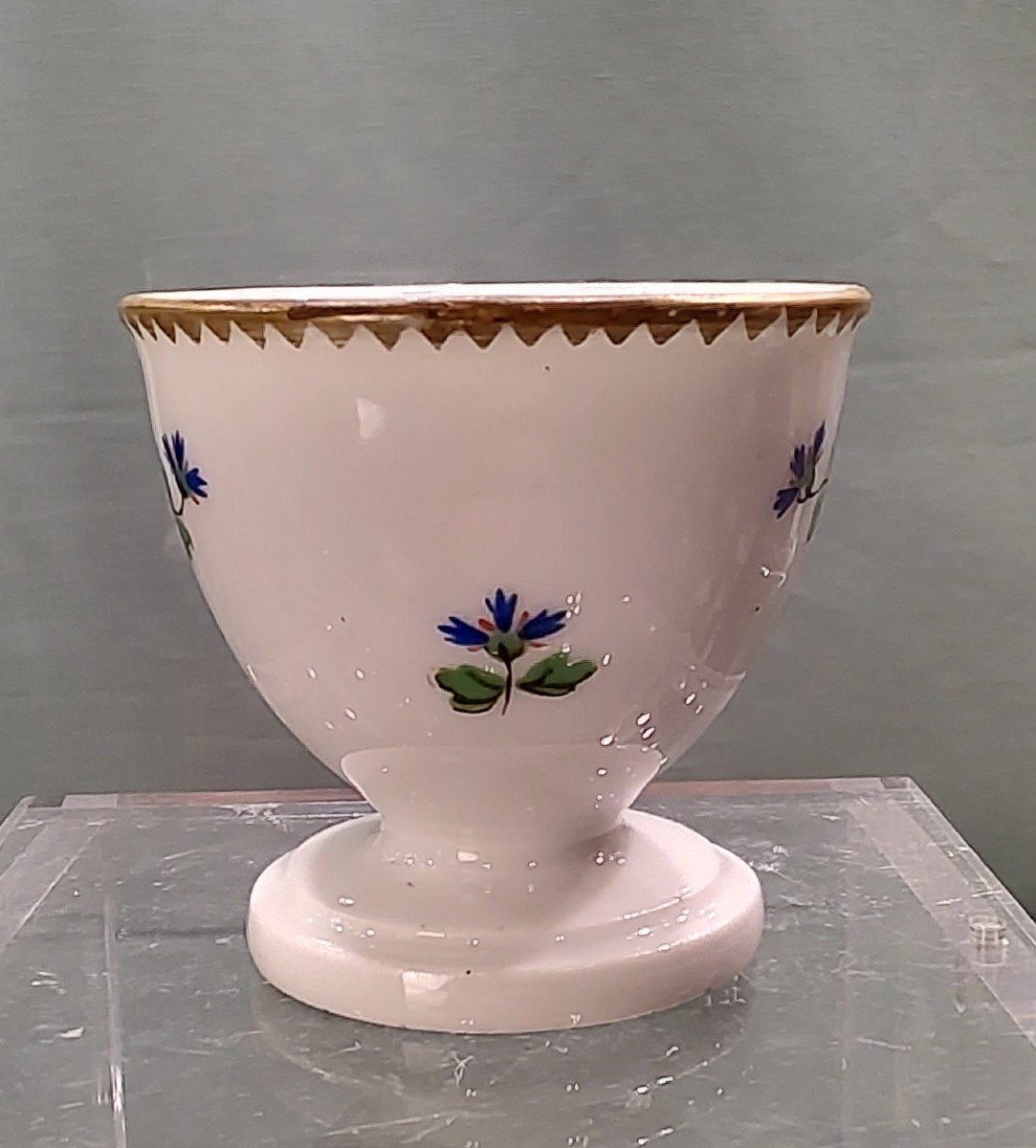 Bordeaux - Verneuilh & Neveu Manufacture - 18th Century - Egg Cup With Barbeaux Decor.-photo-2
