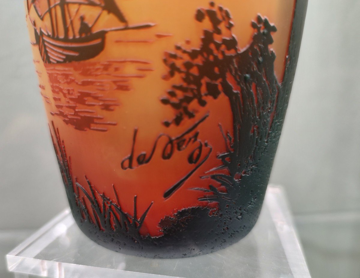 De Vez - Camille Trutie De Varreux (1872-1942) - Vase With Lake Landscape Against A Mountain Background.-photo-4