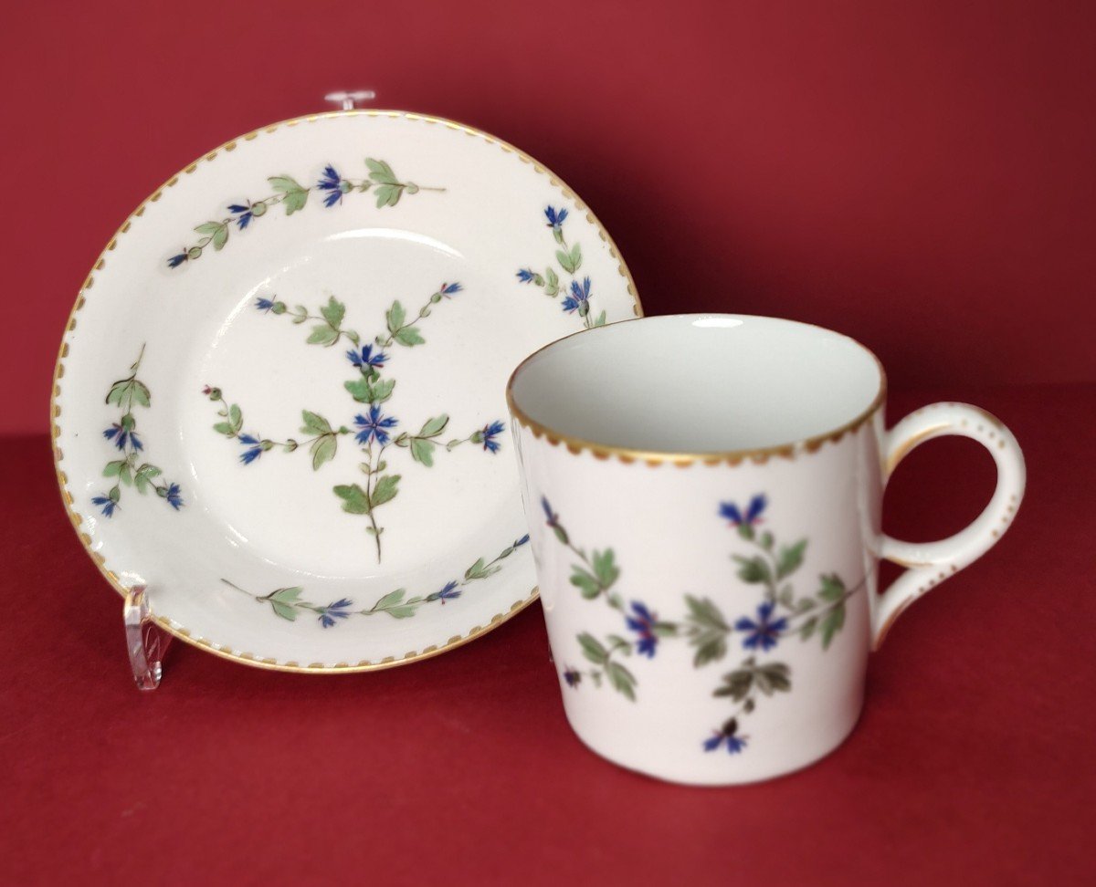 Manufacture De Locré - XVIIIe Siècle - Grande Tasse à Chocolat Et Sa Soucoupe.