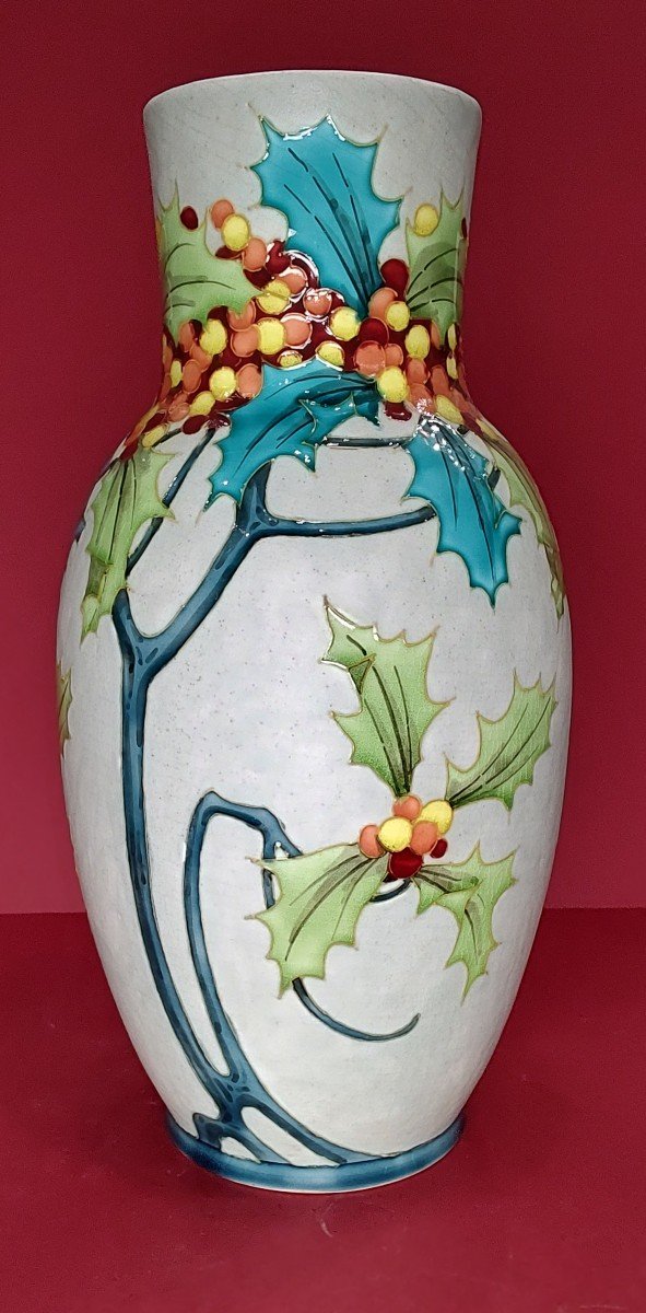Boch Freres Keramis - Vase  à Décor De Feuilles Et De Fruit Du Houx.-photo-3