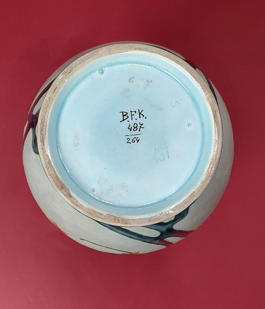 Boch Freres Keramis - Vase  à Décor De Feuilles Et De Fruit Du Houx.-photo-3