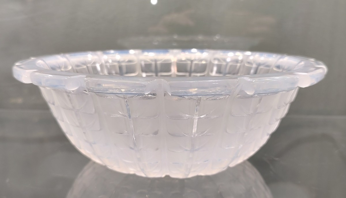 René Lalique (1860-1940) - Acacia Cup No. 2 -photo-1