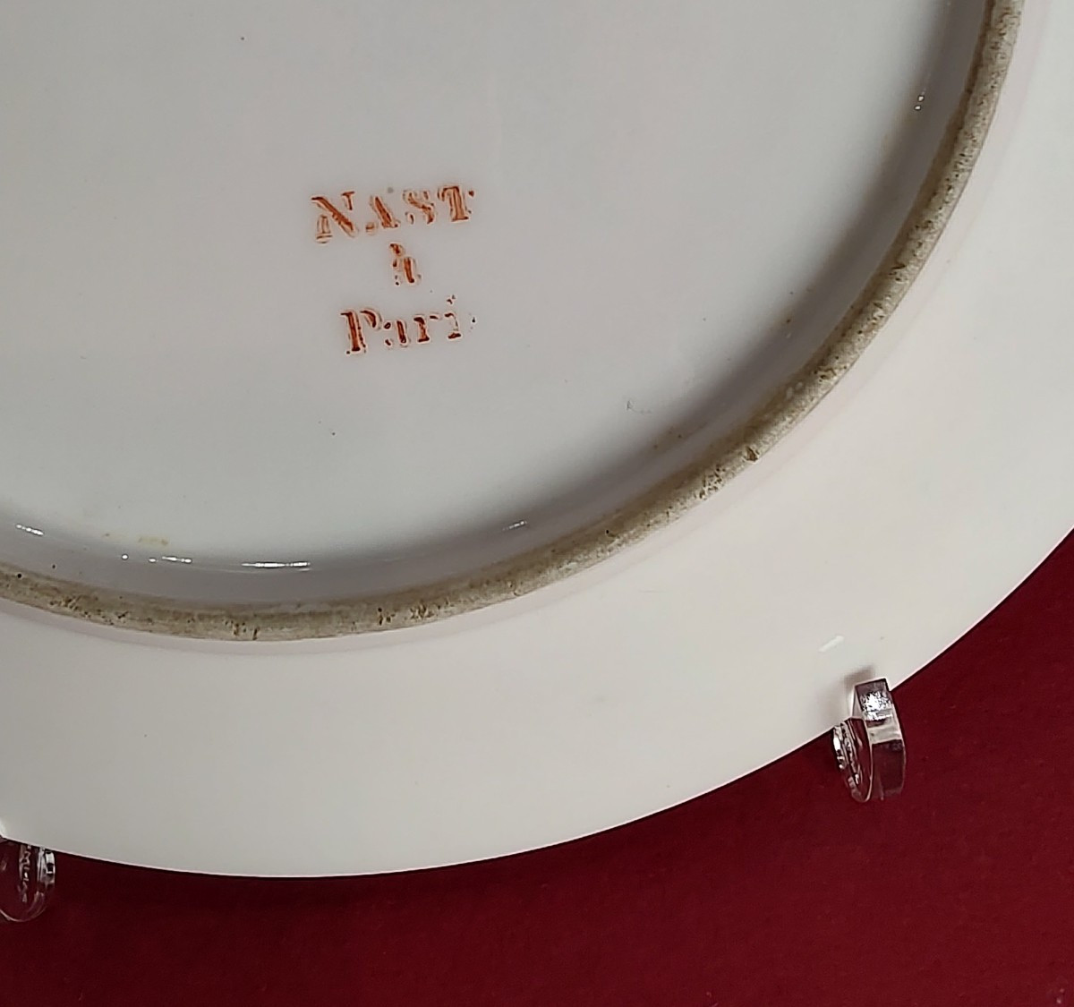 Manufacture De Nast - Paris - Empire Period - Plate With A Decoration Of A Standing Swiss Hunter.-photo-3
