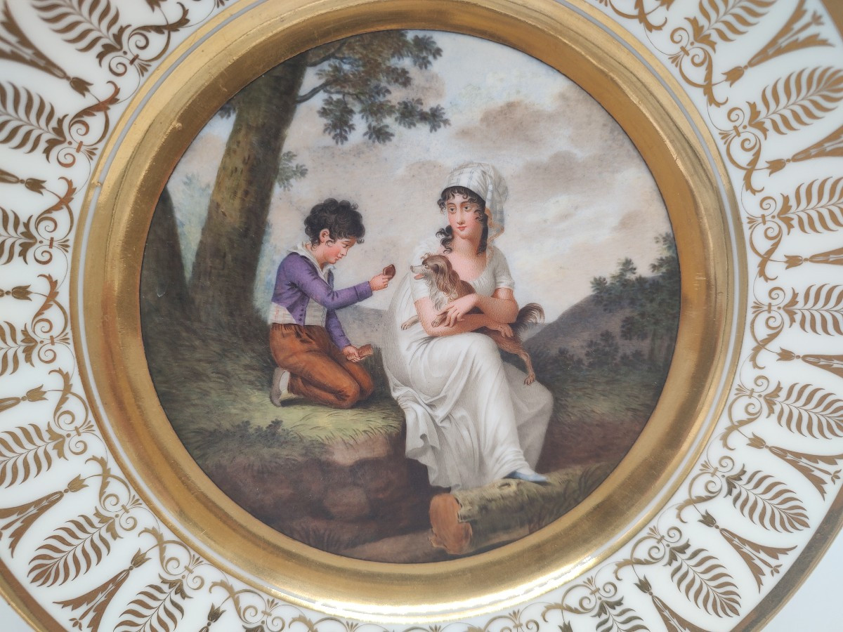 Manufacture  DILH et GUERHARD - Début XIXe - Assiette repésentant une femme et un enfant.-photo-2
