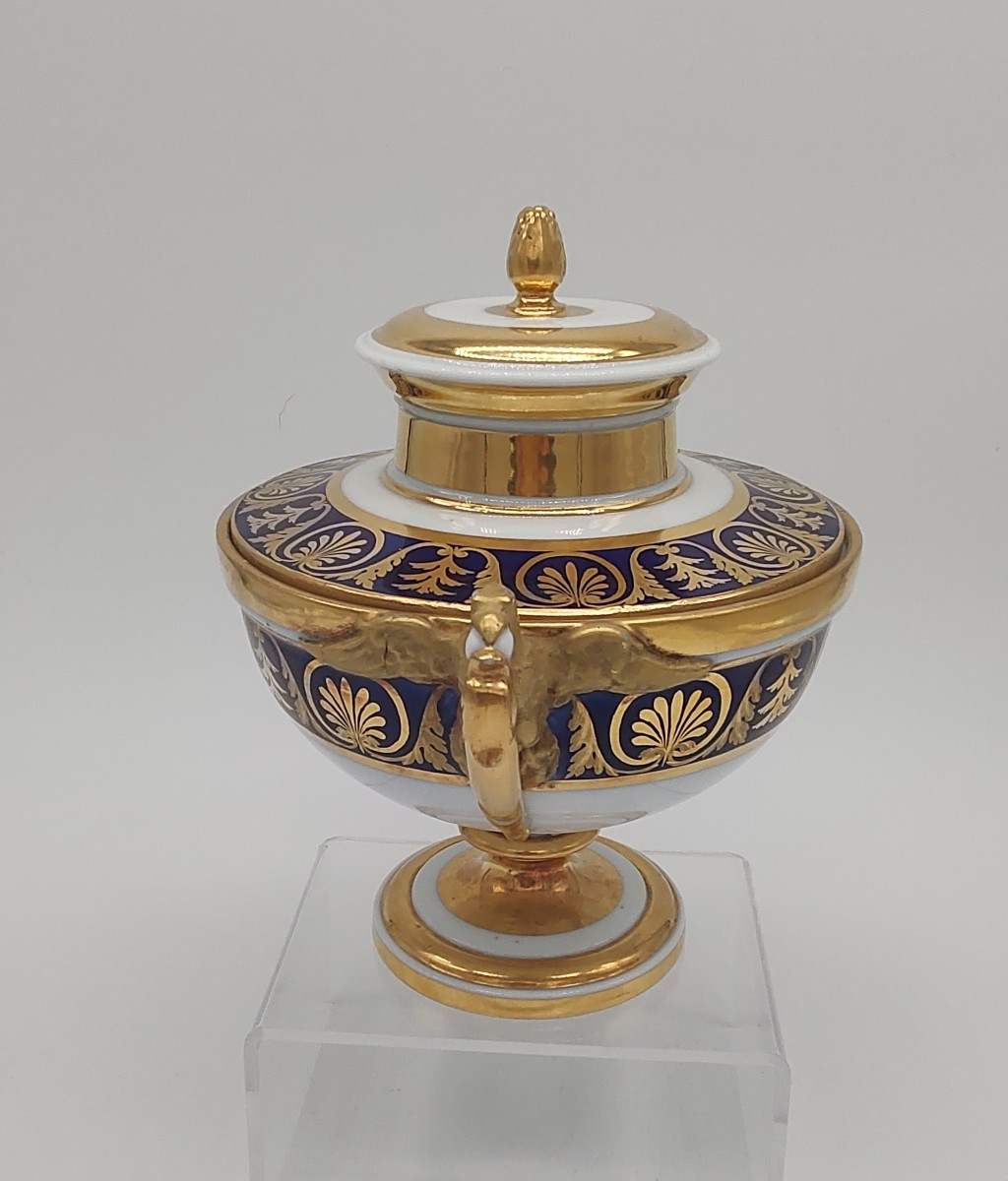 France - époque Empire - Ecuelle à bouillon décorée d'un bandeau bleu orné et de dorures -photo-2