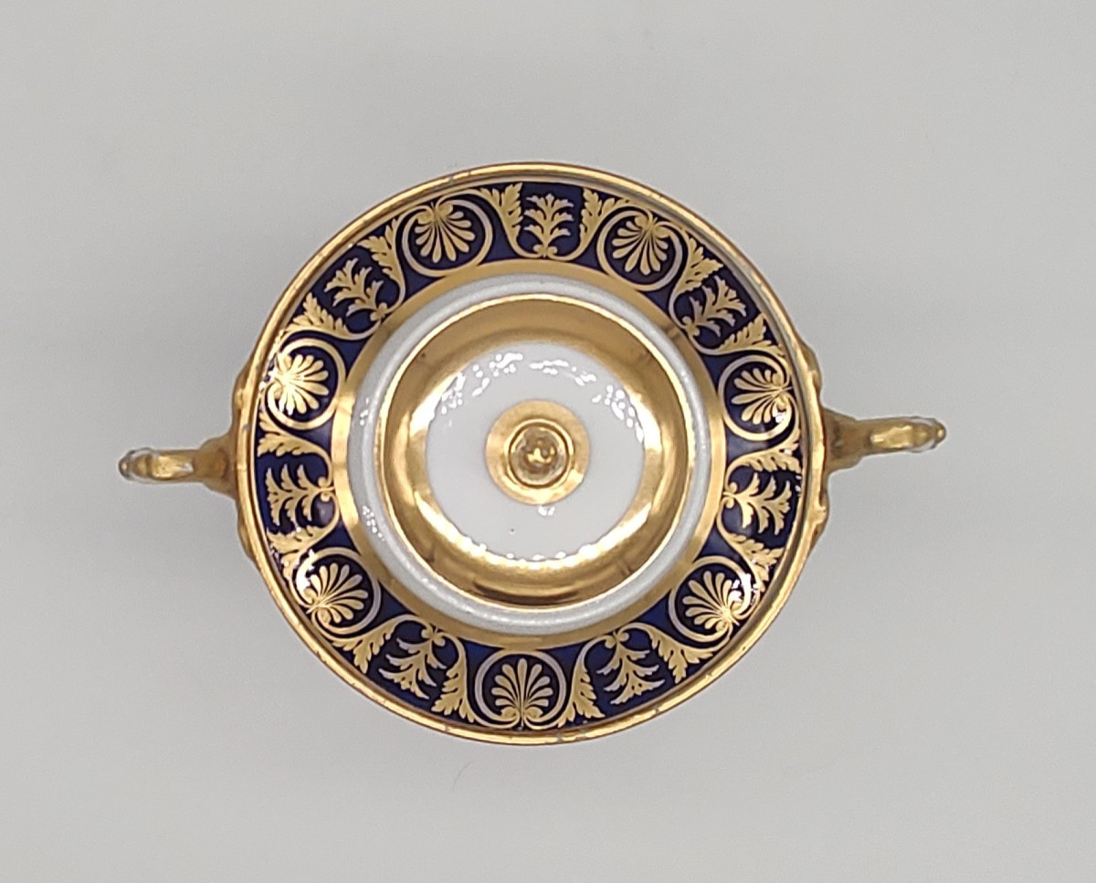 France - époque Empire - Ecuelle à bouillon décorée d'un bandeau bleu orné et de dorures -photo-5