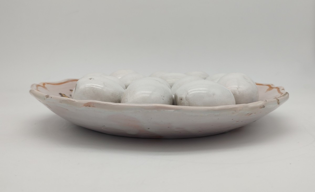 Trompe l'oeil Nevers - XVIIIe siècle - Assiette en trompe l'oeil d'oeufs durs écalés.-photo-4