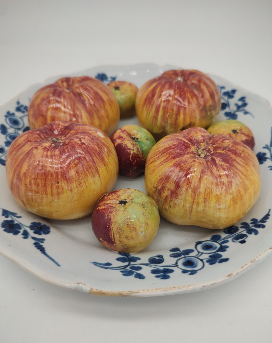 Nevers - XVIIIe siècle - Assiette à décor en trompe l’œil de pommes.-photo-4