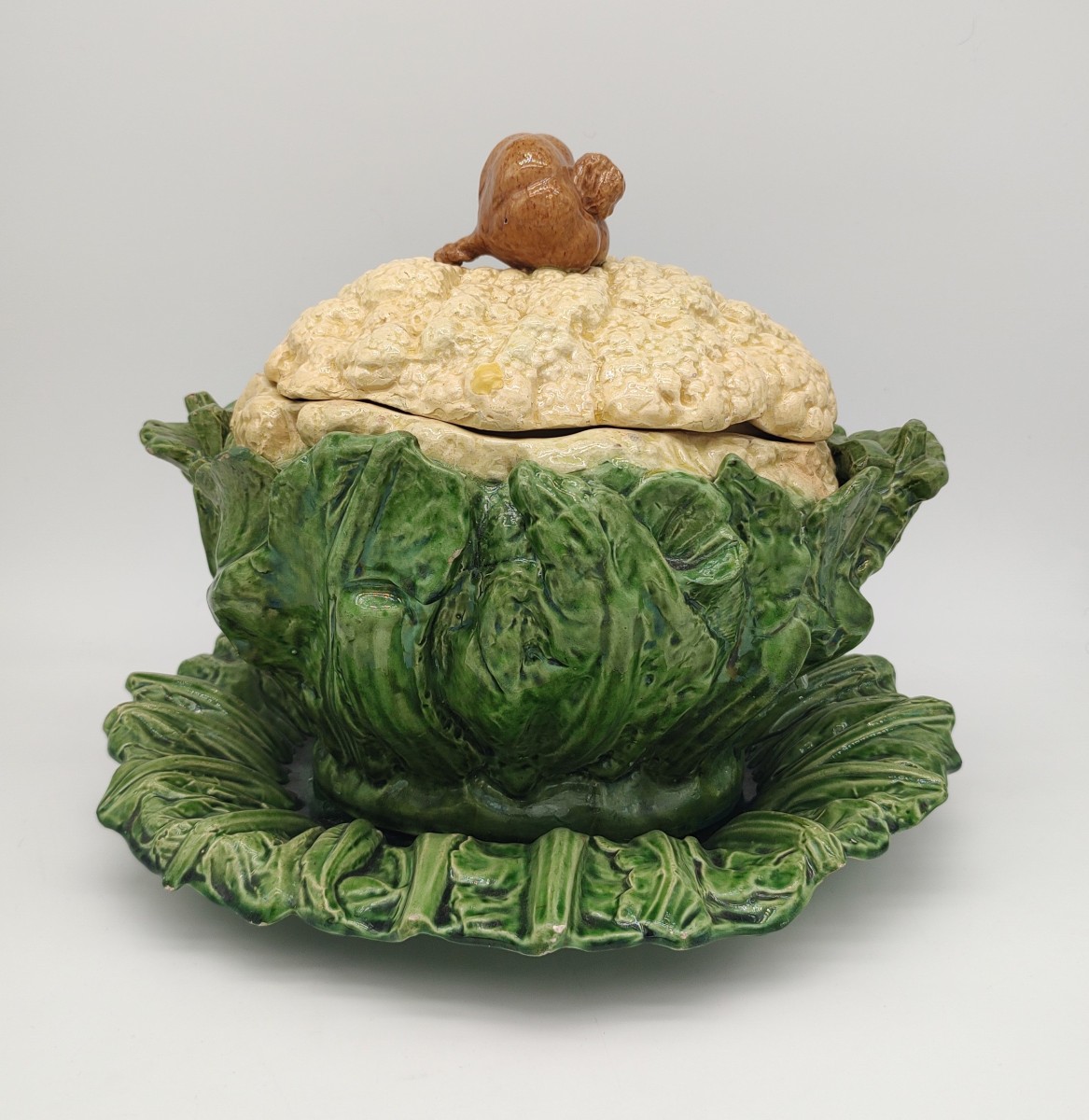 Terrine trompe l'oeil à décor de choux-fleur.