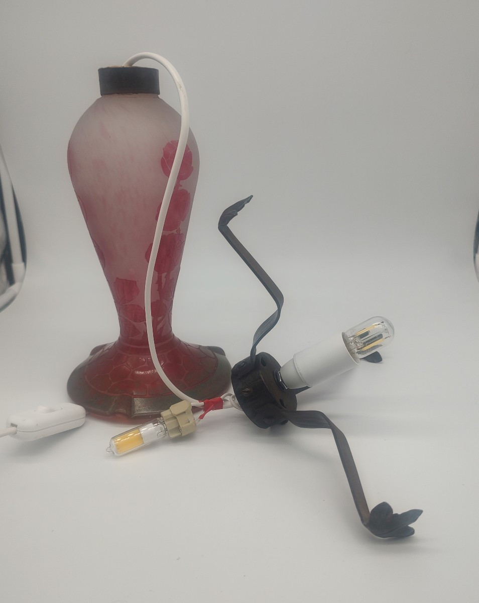 Charles Schneider (le Verre Français) - Mushroom Lamp With Stylized Decoration Of Wild Roses-photo-3