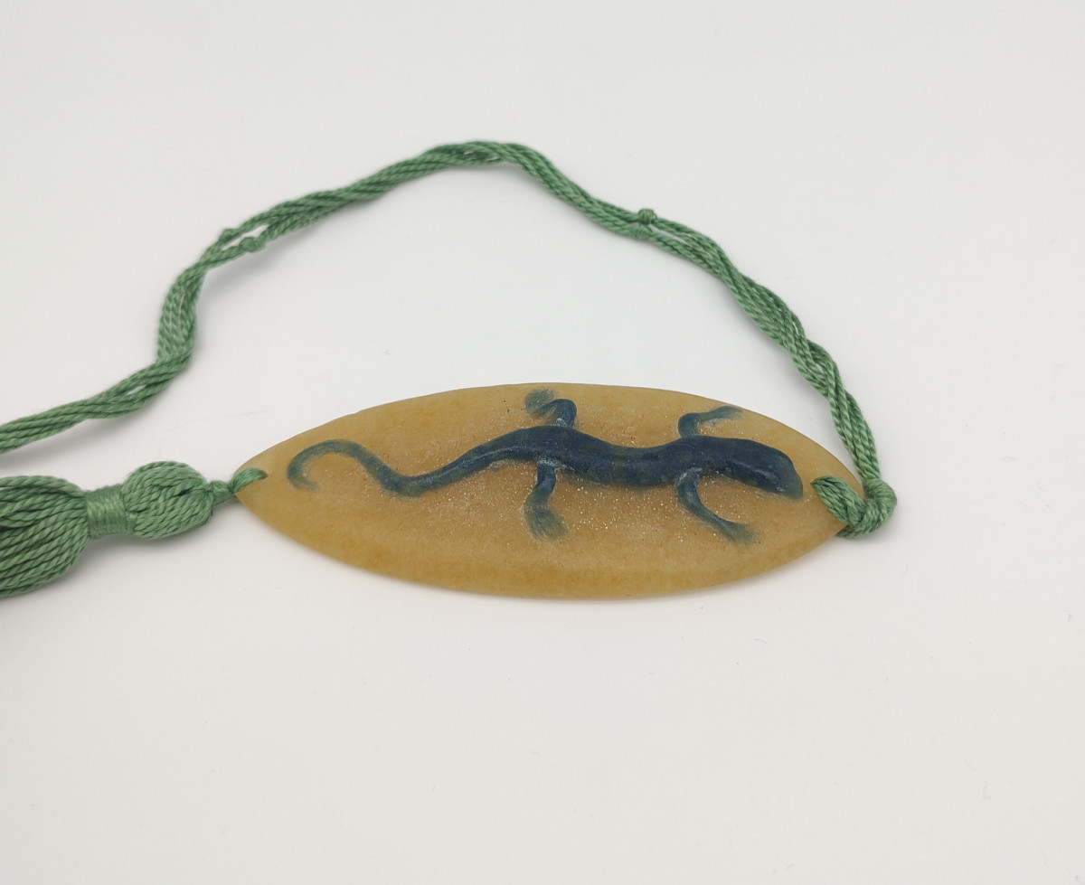 Amalric Walter (1870-1959) -shuttle Pendant Decorated With A Green Lizard On A Yellow Backgroud-photo-3