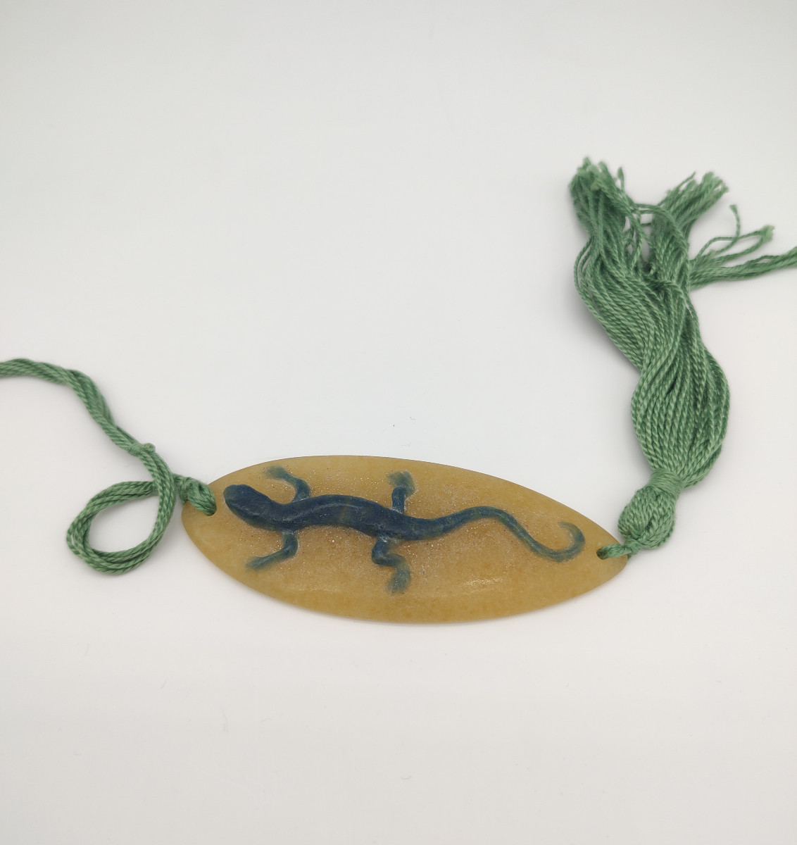 Amalric Walter (1870-1959) -shuttle Pendant Decorated With A Green Lizard On A Yellow Backgroud-photo-1