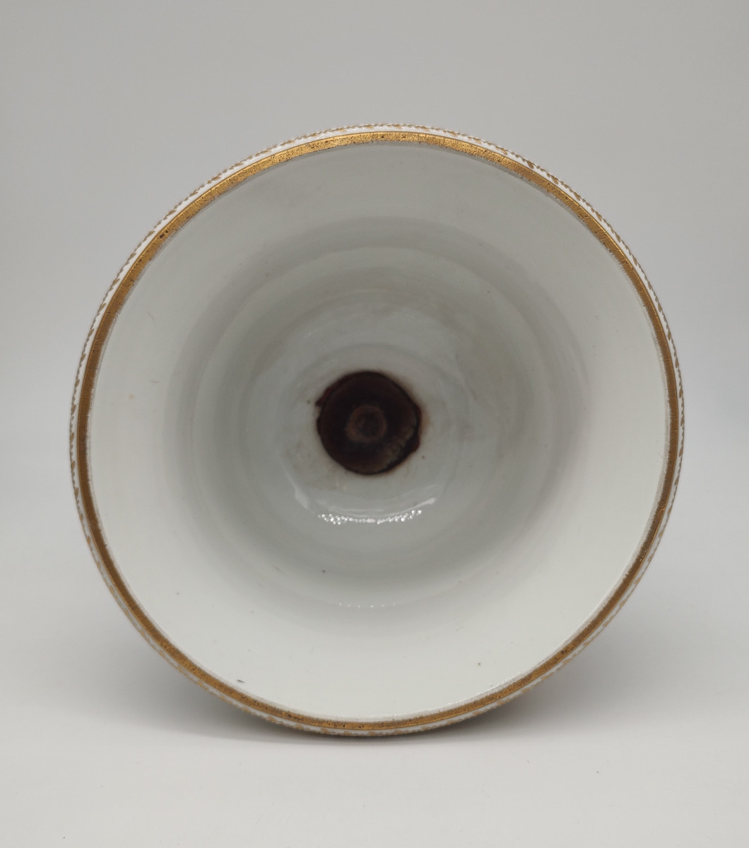 Manufacture à la Reine - XVIIIe siècle - Vase au décor travaillé de fleurs et fleurettes.-photo-5