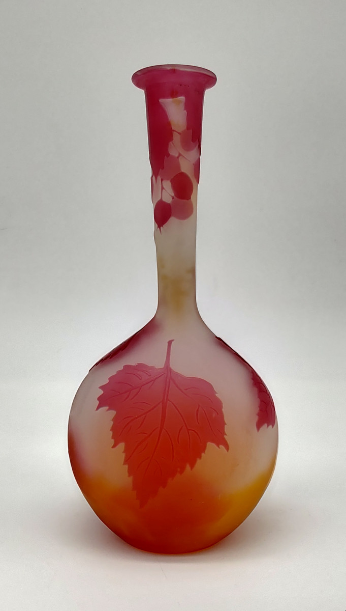 Etablissements Gallé (1904 - 1936) - Soliflore à décor d'ampélopsis (sorte de vigne vierge)-photo-2