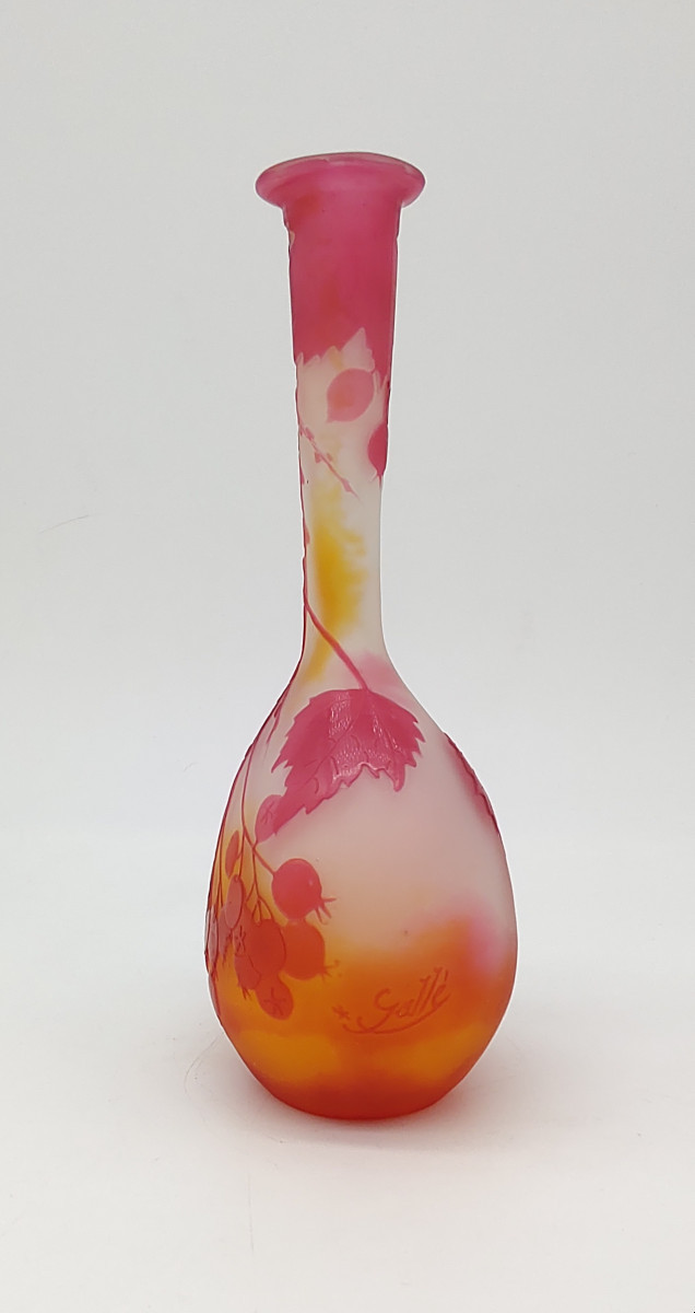 Etablissements Gallé (1904 - 1936) - Soliflore à décor d'ampélopsis (sorte de vigne vierge)-photo-1