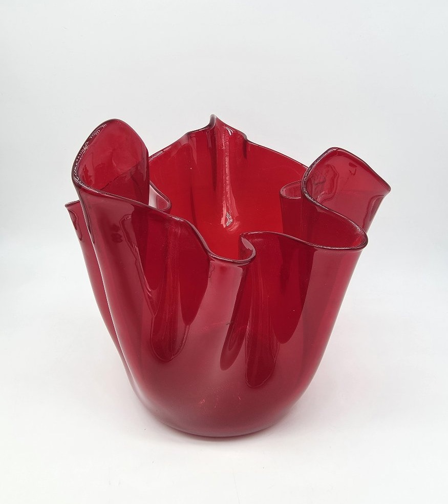 Venini Murano - Années 50 - Vase Fazzoletto rouge transparent de forme mouchoir.-photo-2