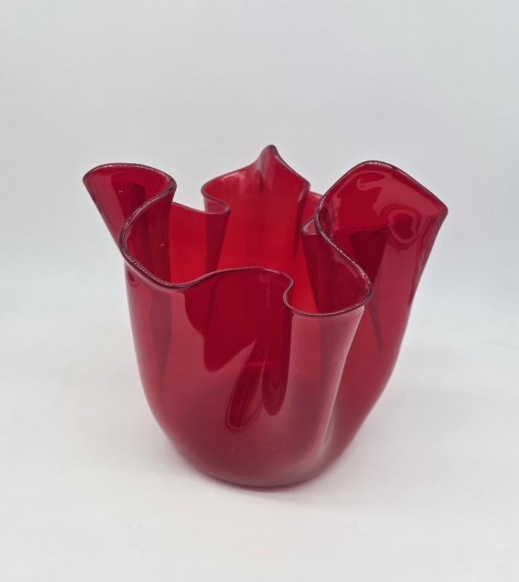 Venini Murano - Années 50 - Vase Fazzoletto rouge transparent de forme mouchoir.-photo-4