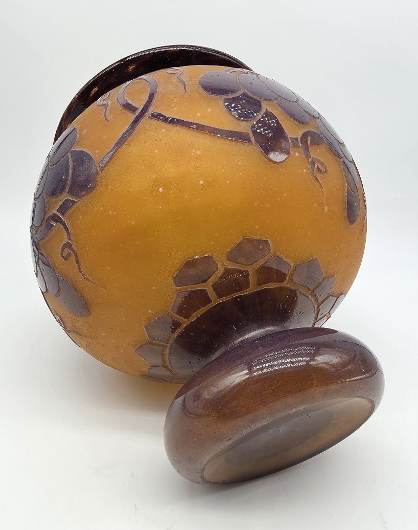 Charles SCHNEIDER (1881-1953) - LE VERRE FRANÇAIS  - Vase boule à décor de vignes. -photo-3