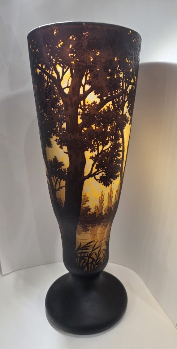 Daum Nancy - Important vase à décor de paysage lacustre.-photo-6