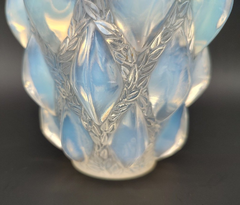 René Lalique (1860–1945) - “rampillon” Vase-photo-3