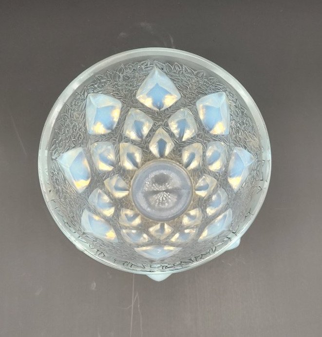 René Lalique (1860–1945) - “rampillon” Vase-photo-2