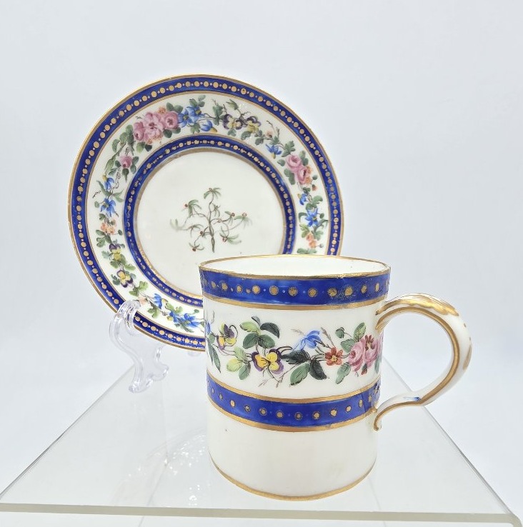 Manufacture de Sèvres - Première République française - Tasse et sa soucoupe -photo-2