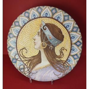 Montigny Sur Loing - Edouard Gilles (1868-1895) - Dish Decorated With A Woman's Profile.