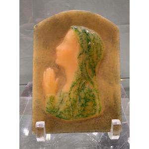 Walter Amalric (1870-1959) Glass Paste Plaque Representing The Bust Profile Of The Virgin