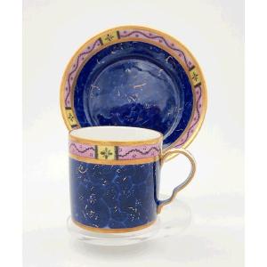 Manufacture de Locré - XVIIIe siècle - Tasse et sa soucoupe à fond lapis lazuli.
