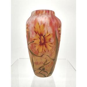 Daum Nancy - Circa 1906 - Vase Decorated With Yellow Wild Flowers .