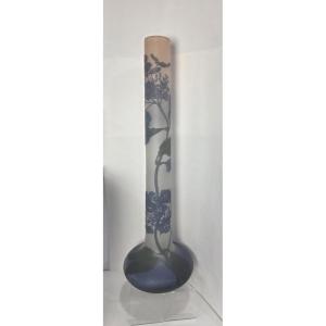 Galle Company (1906–1934) - Tall Vase Decorated With Hydrangeas.
