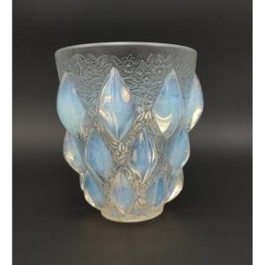 René LALIQUE (1860-1945) - Vase « RAMPILLON »