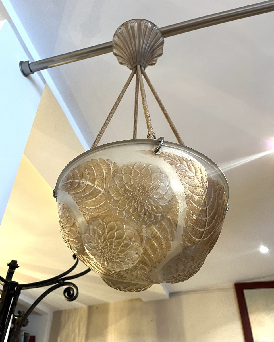 Lustre R Lalique " Dalhia"   