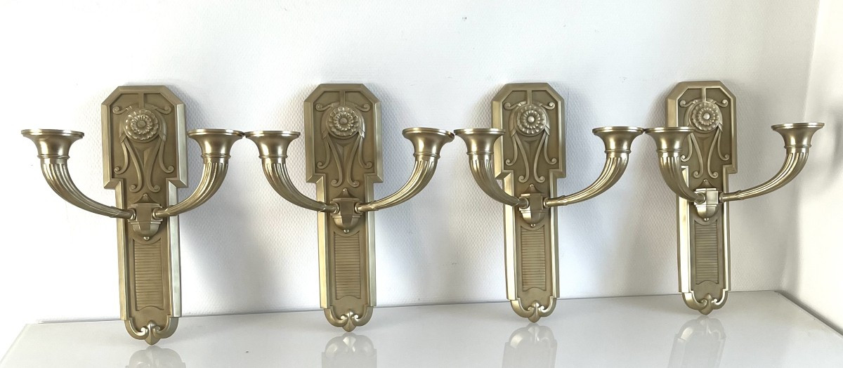 Four Art Deco Wall Sconces In Gilt Bronze - Circa 1930-photo-1