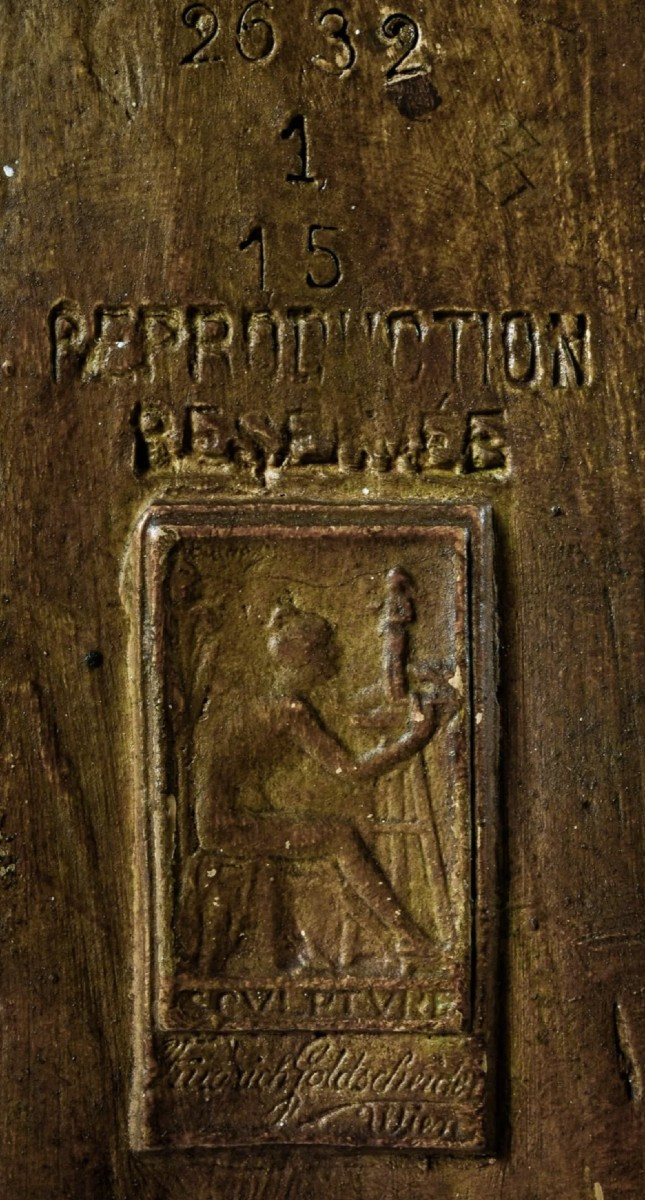 Goldscheider " la pêcheuse" terre cuite  -photo-1