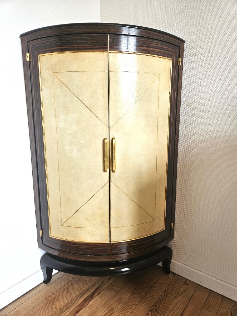 Art Deco Corner Cabinet In Macassar Ebony And Parchment – Circa 1940