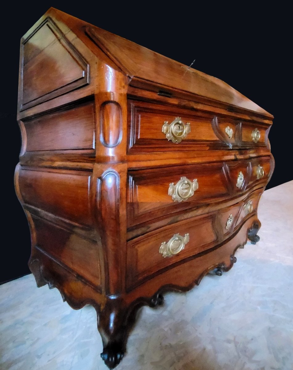 Eighteenth Century Curved Scribanne Commode-photo-3