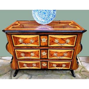 Charmante commode dite Mazarine de style Louis XIV