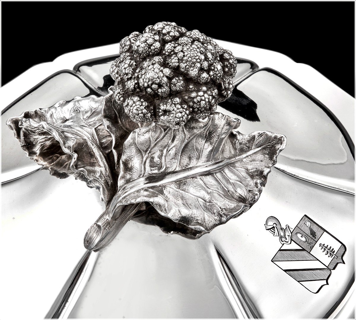 Gustave Odiot : Antique French Sterling Silver Tureen - Broccoli Finial - Coat Of Arms-photo-2