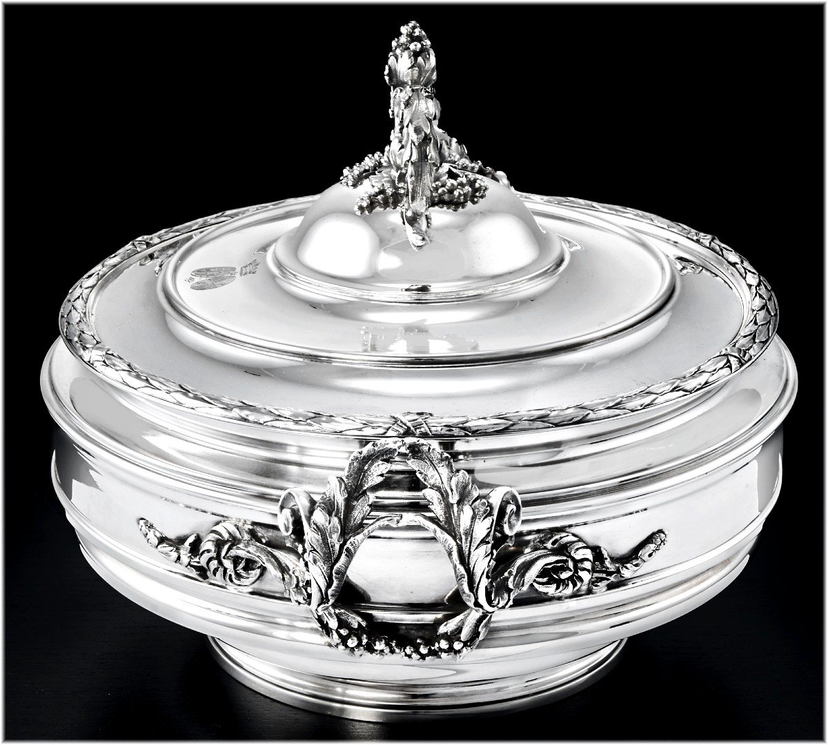 Odiot : Large Covered Vegetable Tureen In Sterling Silver - Coat Of Arms Marquis Crown-photo-1