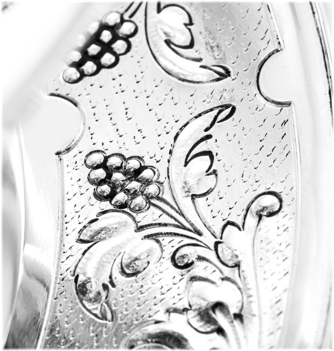 Armand Edouard Cardeilhac : Exceptional Large Solid Silver Sauce Boat With Tray - Mascarons-photo-1