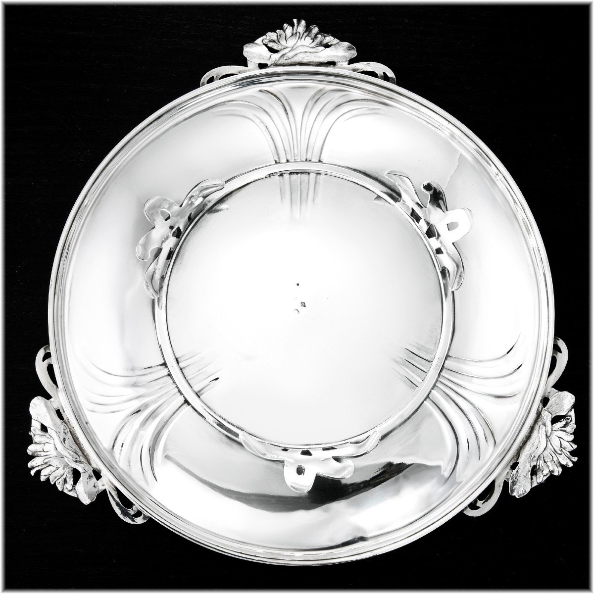 Christofle: Rare Display Dish On Three Feet In Sterling Silver From The Art Nouveau Era-photo-1